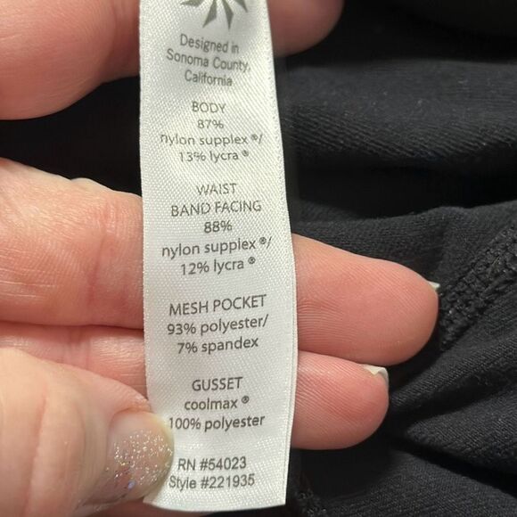 Athleta Womens Black Skorts Skirt Shorts size Medium Mesh Zipper Pocket - Picture 8 of 9